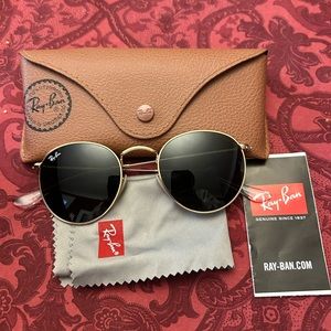RayBan Round Metal RB3447 Black Lenses Gold Frame